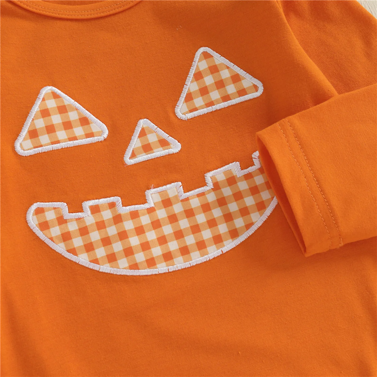 Ropa de calabaza de Halloween para niñas recién nacidas, peleles de manga larga con volantes y falda a cuadros con volantes escalonados, conjunto de banda para la cabeza