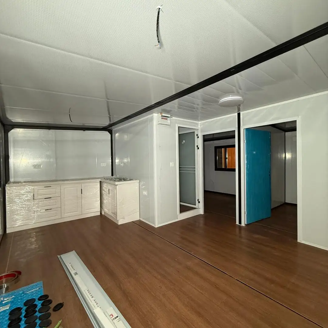 Customized Wholesale 40ft Expandable Folding Container House Prefab Tiny House with Bathroom and Kitchen From China