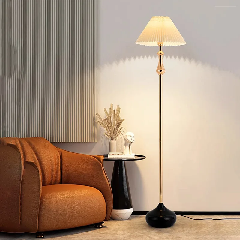 Medieval style floor lamp, high-value bedroom next to the sofa in the living room, study, retro wabi-**** wind advanced sense ve