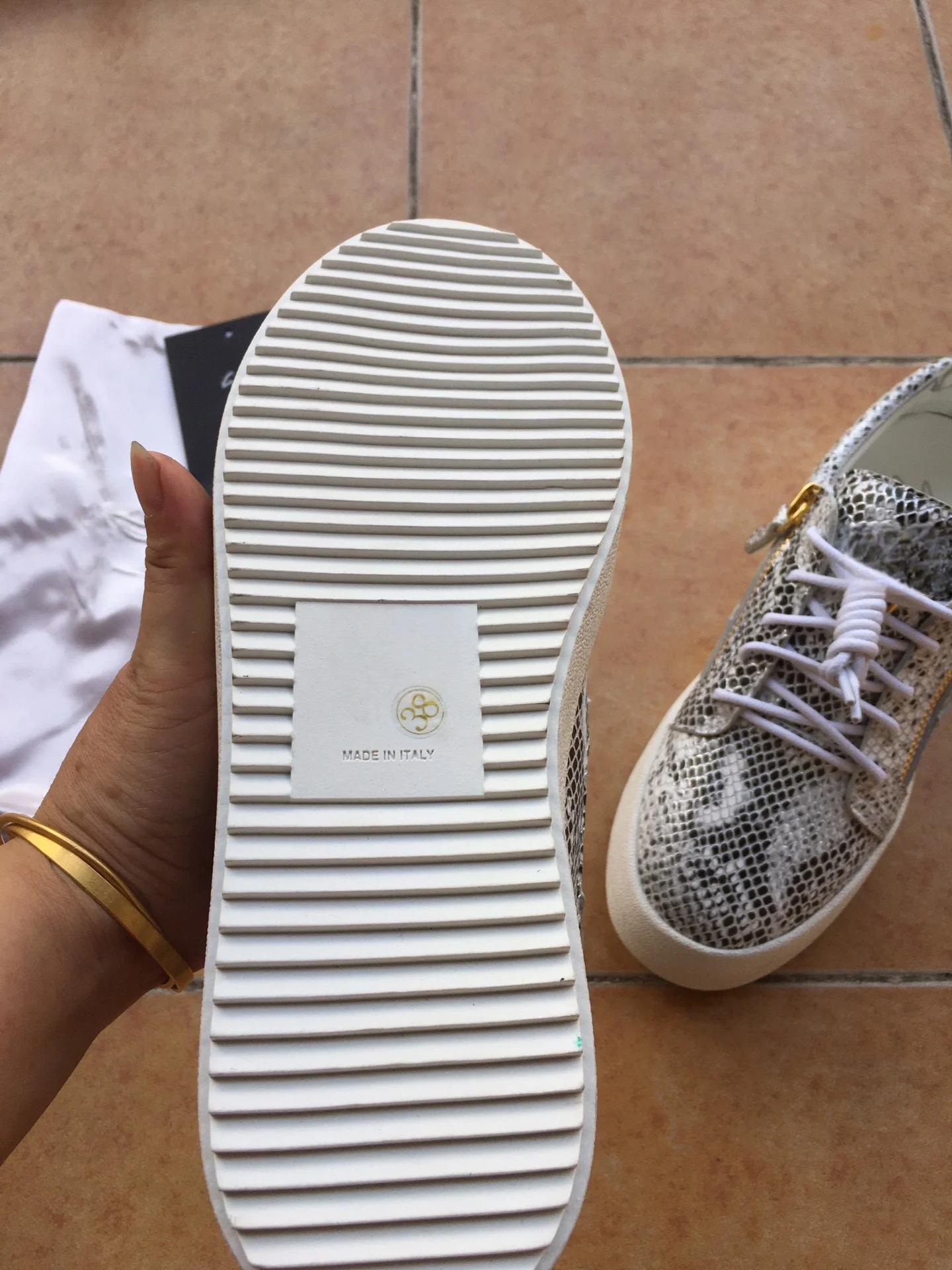 男女兼用本革ブランドデザイナーユニセックステニスシューズGZジッパーローファーシューズG0093、最高品質カジュアルスニーカー