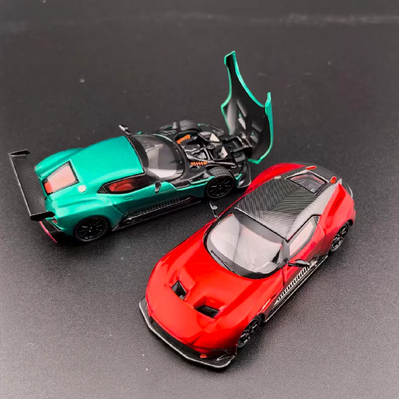 الأسهم الجديدة Fw 1:64 أستون مارتن فولكان محاكاة سبيكة مصغرة يموت الصب نموذج مخصص لعب الأطفال الهدايا جمع حلية