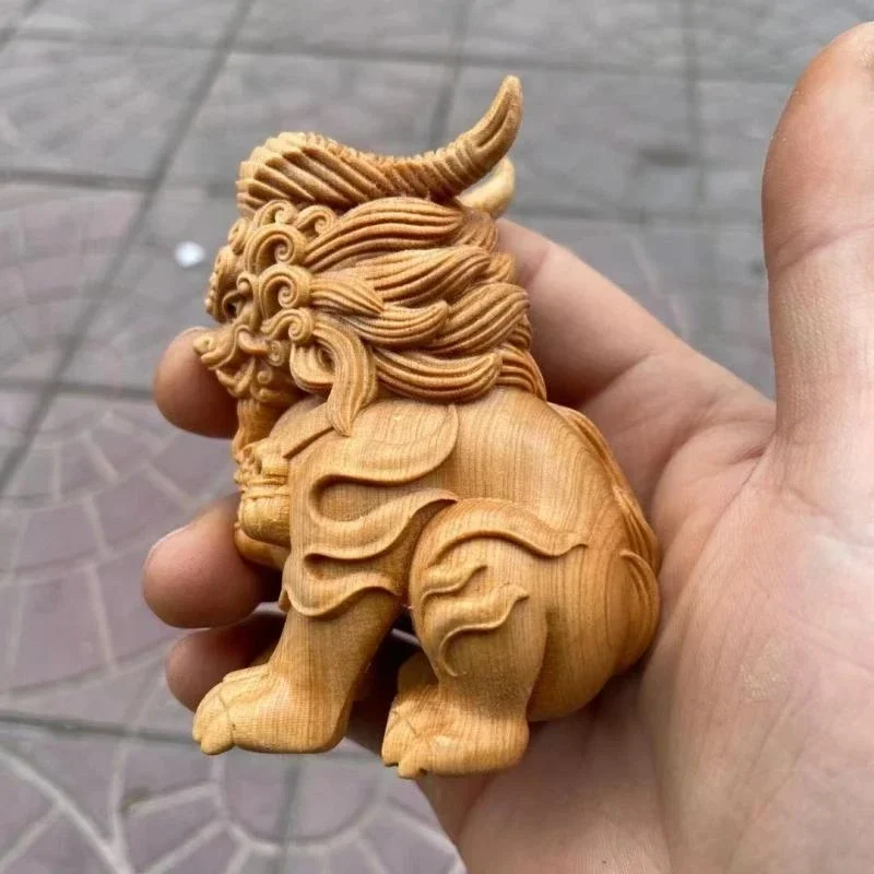 Solid wood carving mascot three-eyed Kirin ornament Lucky and warding off evil spirits mythical beast Home Living Room Crafts