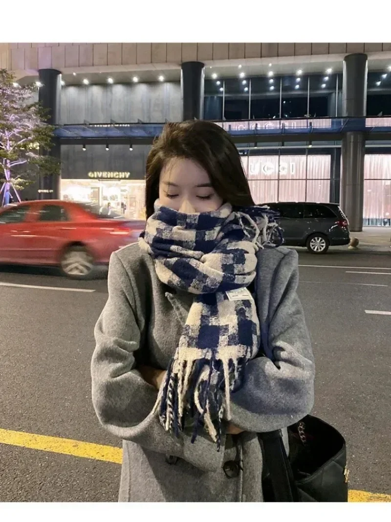 Korean Scarves Checkered Fluffy Scarf Windproof Warm Scarves Woman Versatile Scarves Fashionable Dark Blue Wholesale Winter