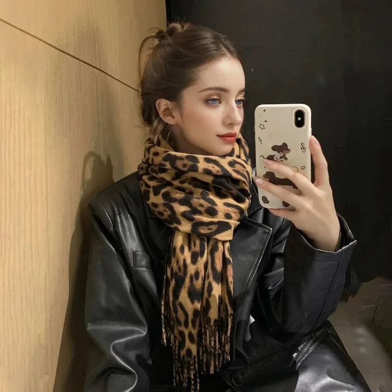 

Design Leopard Scarf Winter Warm Pashmina Shawl Luxury Wraps Fashion Women Long Blankets Scarves Fringes