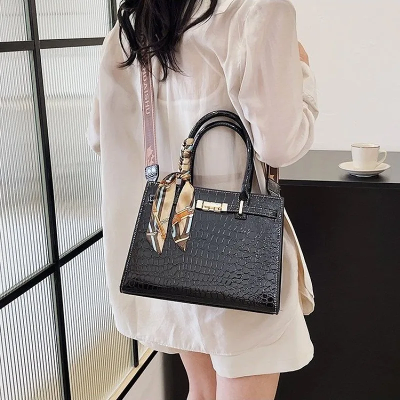 

Elegant Basic Ladies Handbag Formal Shoulder Bag For Women Dressy Purse Underarm Bag For Event Ready Style