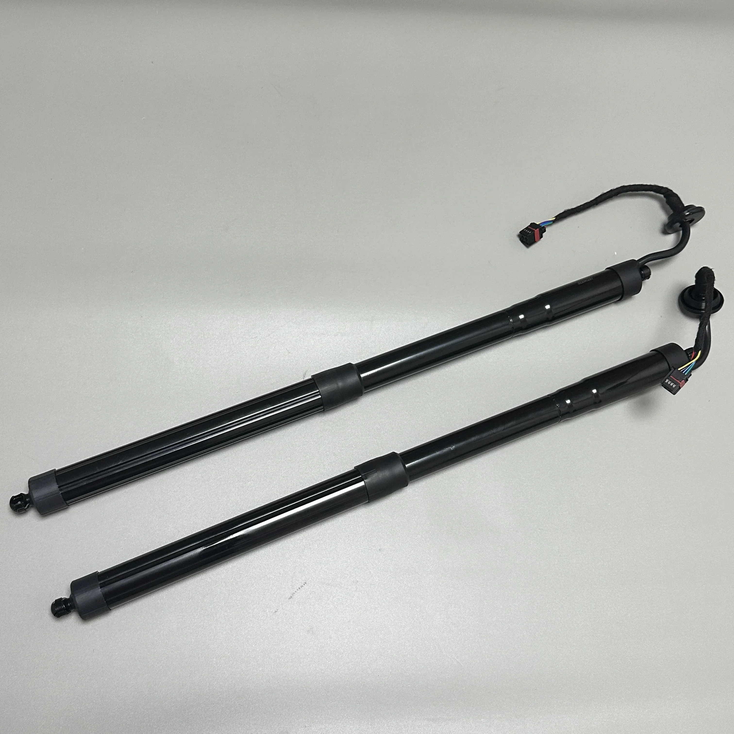 Electric Boot Strut FOR 2021- VOLVO XC40 Strut32296297 32357574 32384409 32399278 31690986 32296296 32357573 32384408 32399277