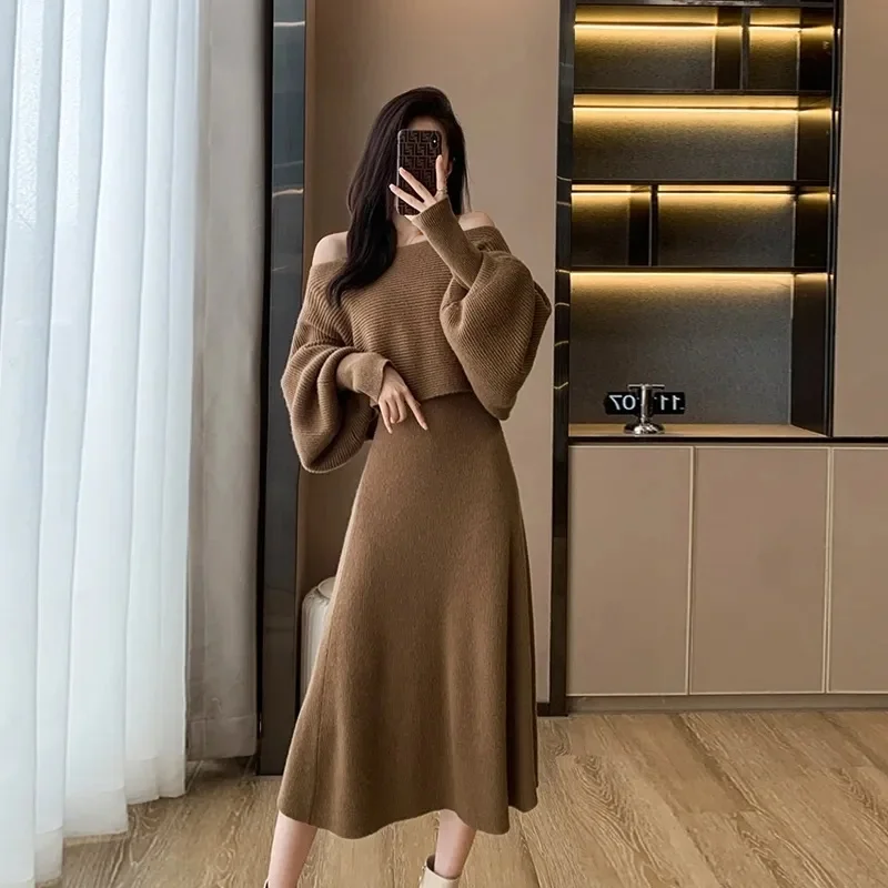 Fashionable French Temperament Goddess Style High-end 2024 Autumn Winter Sweater Knitted Suspender Dress Two-piece set for Women