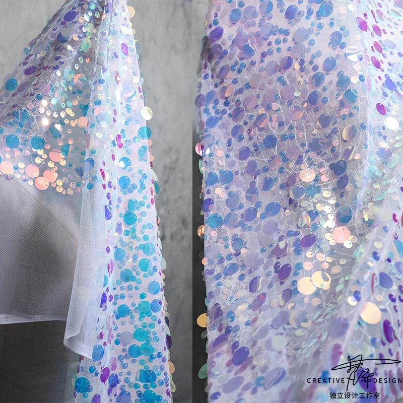 

Сетчатая ткань Иллюзионная лазерная рыбья чешуя Большие блестки Кружевные бусины Украшения свадебного платья Дизайнерская ткань Шитье своими руками на метр
