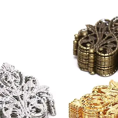 20 teile/satz Großhandel Filigrane Handwerk Hohl Verzierungen Erkenntnisse Schmuck Zubehör Bronze Ton Ornamente 35mm
