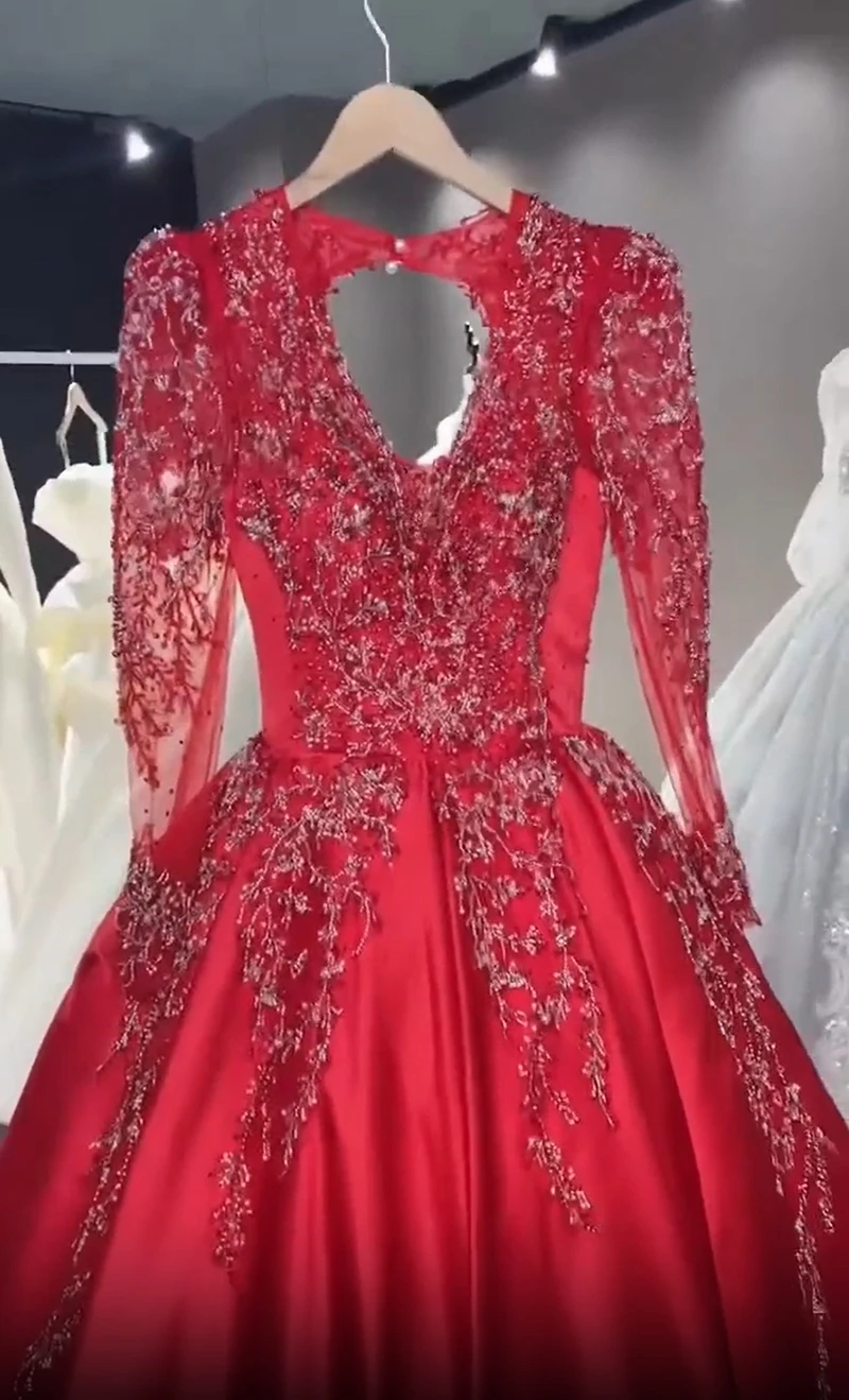 Abiti da sposa rossi Abito da cerimonia nuziale con scollo a V profondo Abito da ballo da sposa a maniche lunghe Colore e dimensioni personalizzati 2025