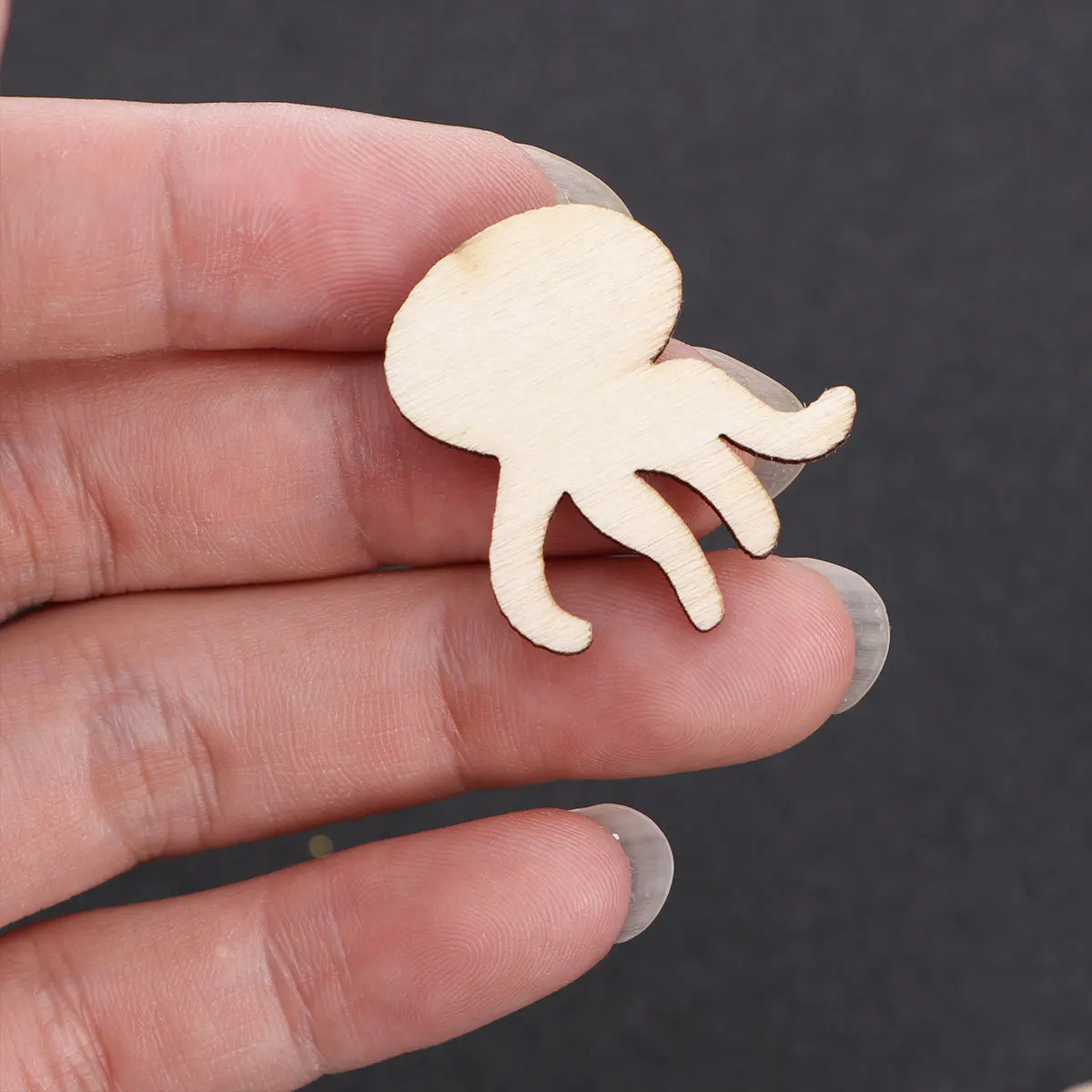 

200Pcs Wooden DIY Crafts Cartoon Marine Animal Shapes Smooth Cutouts for Holiday Birthday Wedding Christmas Decorations