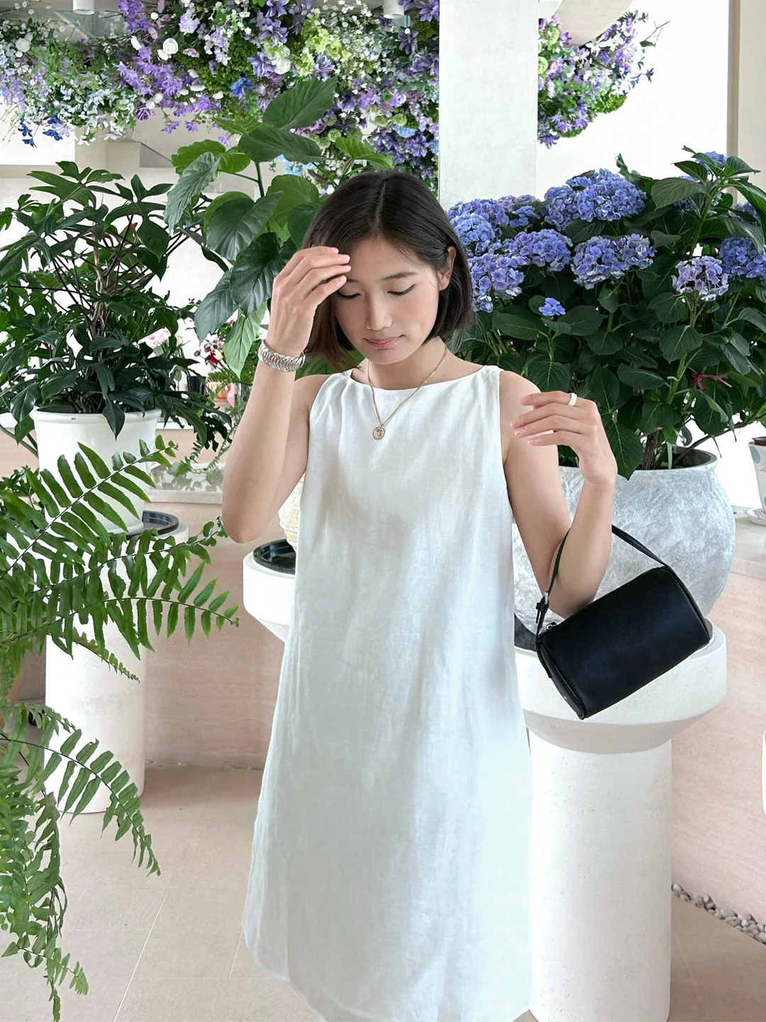 Elegant White Sleeveless round Neck Dress Women's Summer New Style Casual Polyester Fiber Light Maturity Commute Skirt