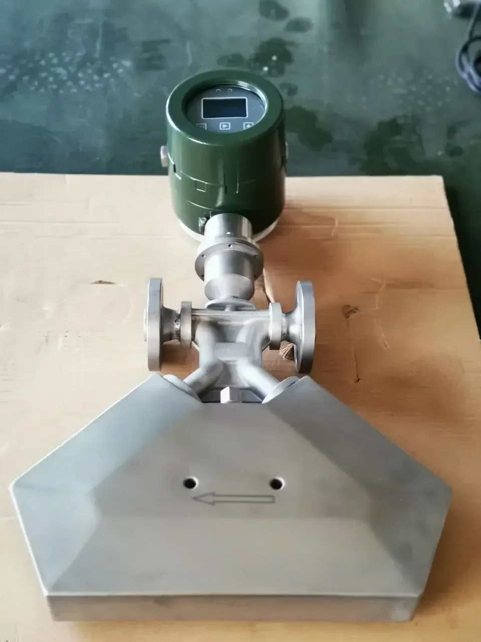 Preço baixo Fabricado na China Medidor de vazão de óleo de aço inoxidável Coriolis Medidor de vazão de massa Controlador de fluxo de massa Computador de fluxo