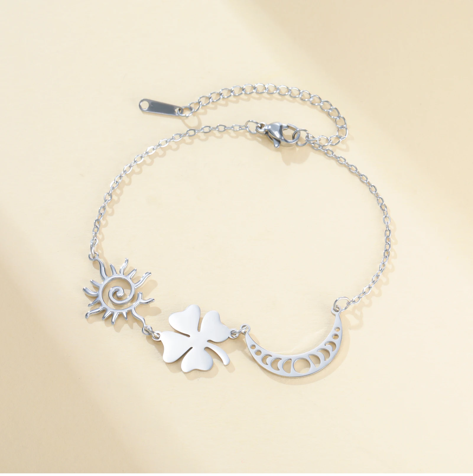 CoolTime Zierliches Sonne & Mond Vierblättriges Kleeblatt Damenarmband aus Edelstahl Glücksbringer Täglicher Schmuck für Frauen Geschenk – Detail 9