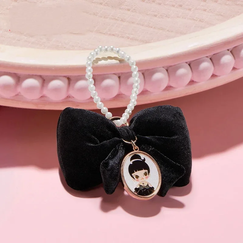 

MOLLY Daily Look Series Fragrant Bag Pendant Blind Box Mystery Box Guess Bag Toys Doll Cute Anime Figure Desktop Orname