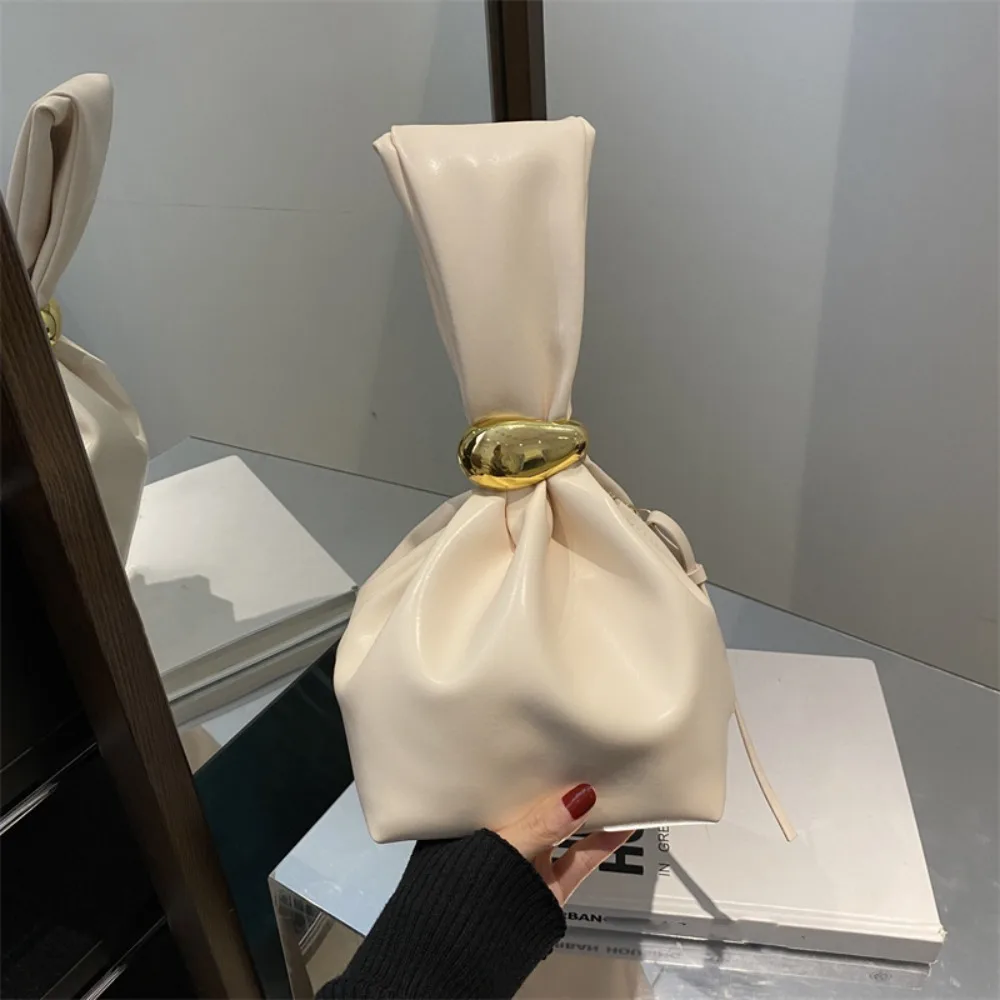 Solid color PU Leather Clutch Bag Large Capacity Korean Style Party Evening Bag Handbag Side Zipper Pleated Bucket Bag