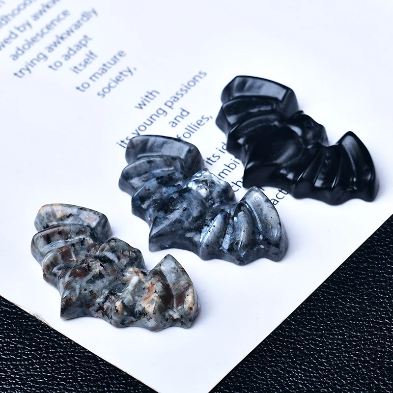 Natural Crystal Carved Bat Unique Miniature Object Halloween Gift Strange And Quirky Decorative Item for Festive Atmosphere
