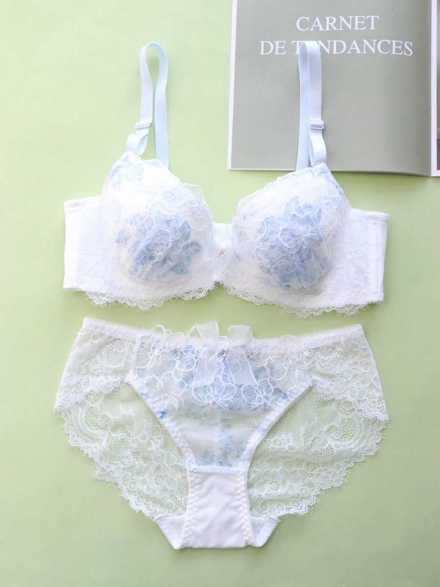 

Sweet and lovely teenage underwear set thin section of large breasts lingerie with breifs suit women sexy lace student bra panty