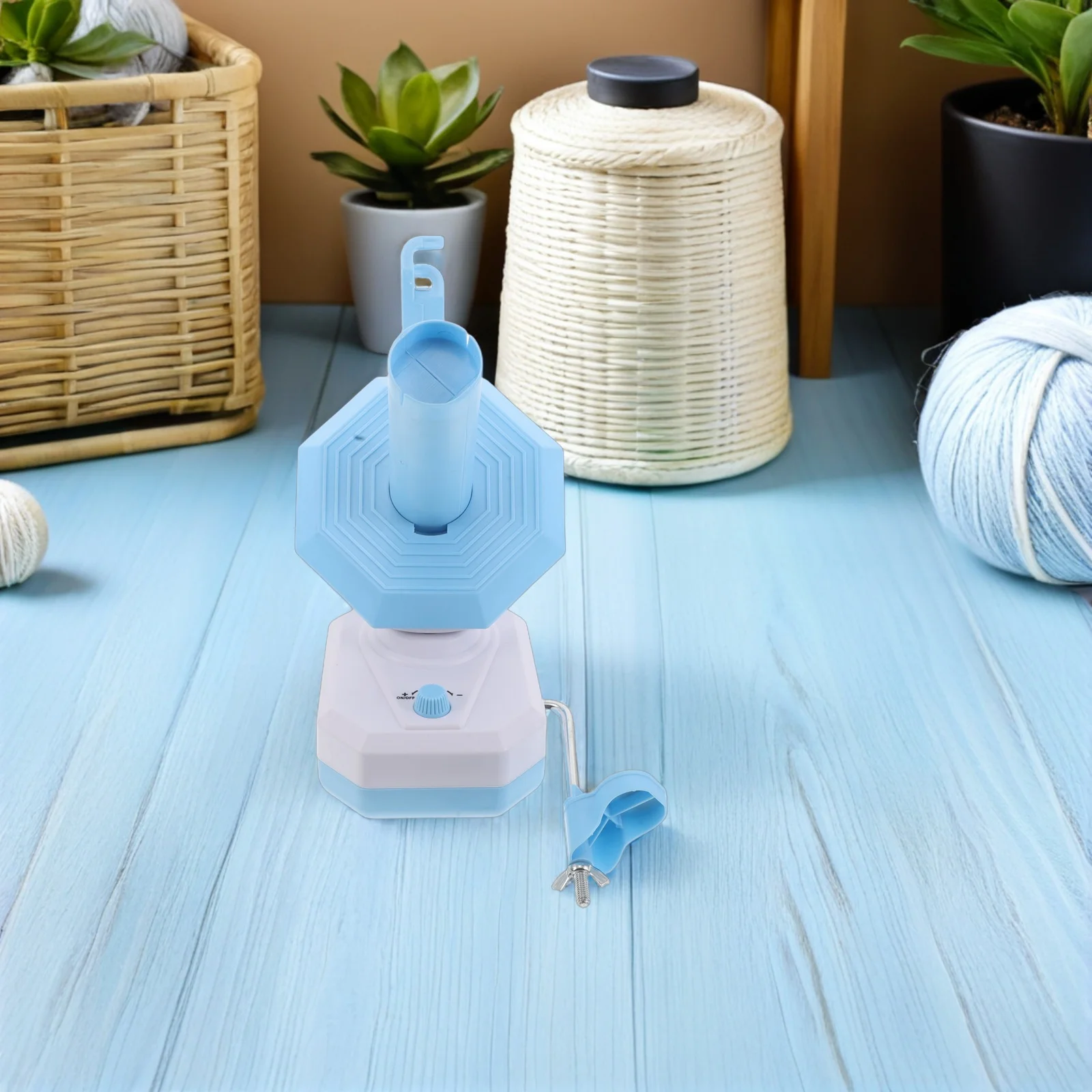 

1 set Electric Yarn Winder Compact Usb Automatic Bobbin Winder For Crochet Knitting Sewing Portable Quiet Yarn