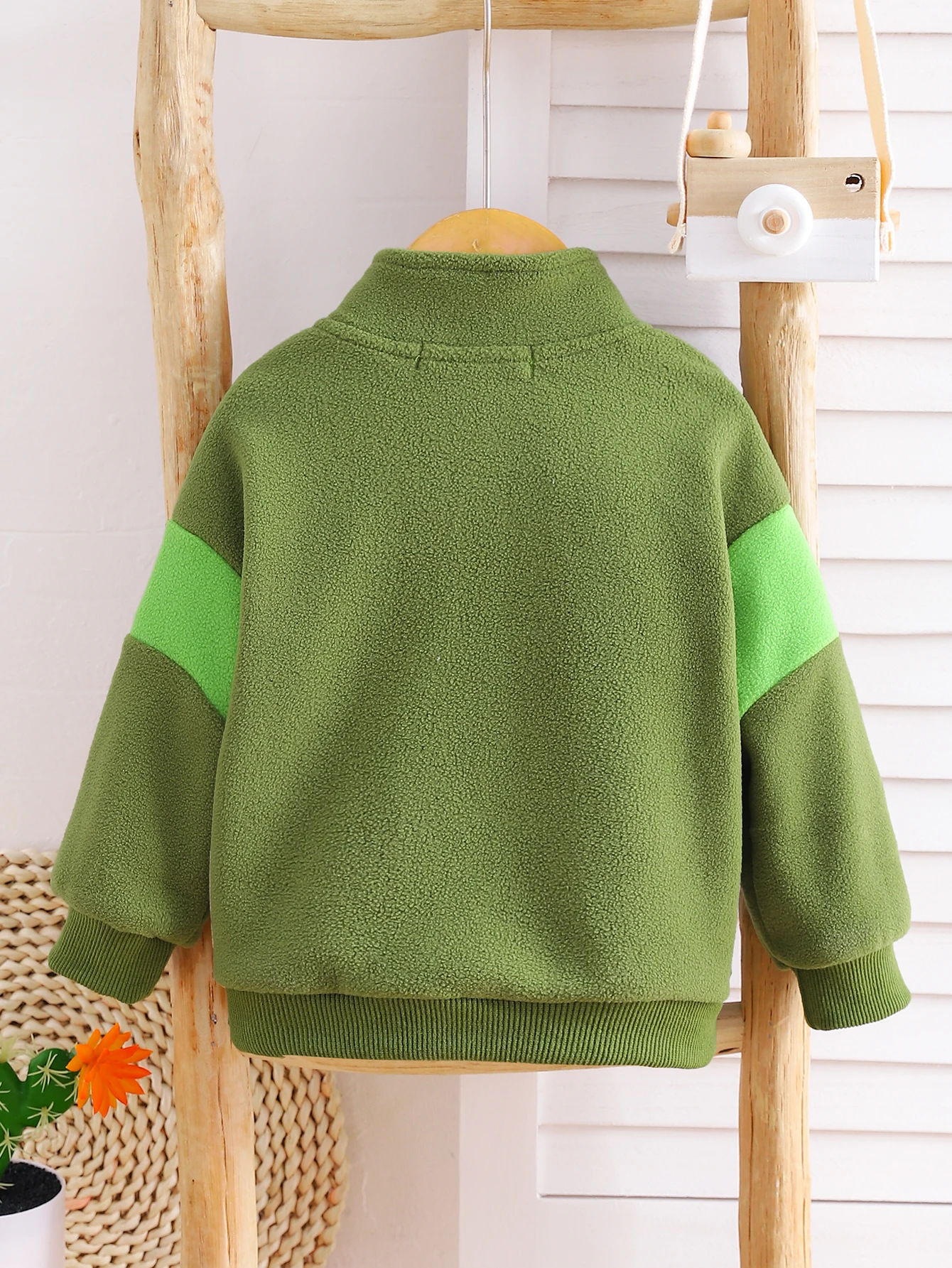 Autumn New Blue Baby Letter Embroidered Zipper Children's Velvet Coat