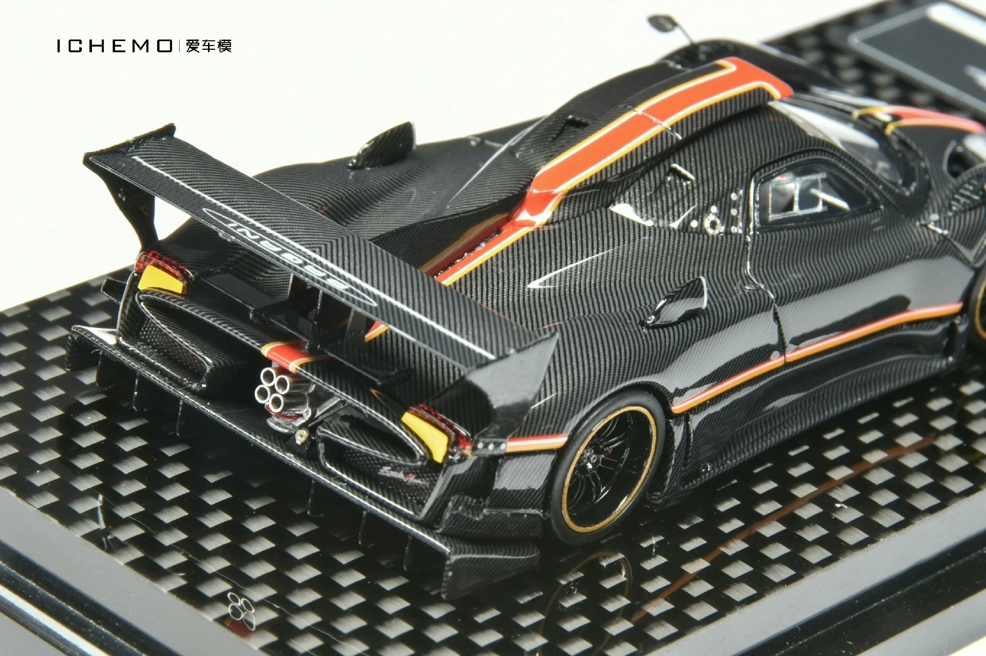 DMH 1:64 Pagani Zonda R Series Bright Black Carbon ekskluzywny niestandardowy limitowany model z żywicy zabawka dla dzieci prezent