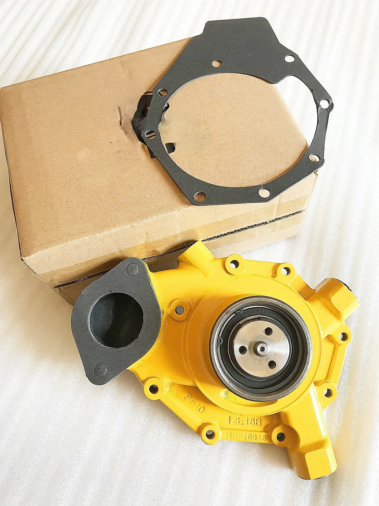 

Applicable to John Deere 4045 6068 Engine 130G Excavator 2204 Tractor Water Pump