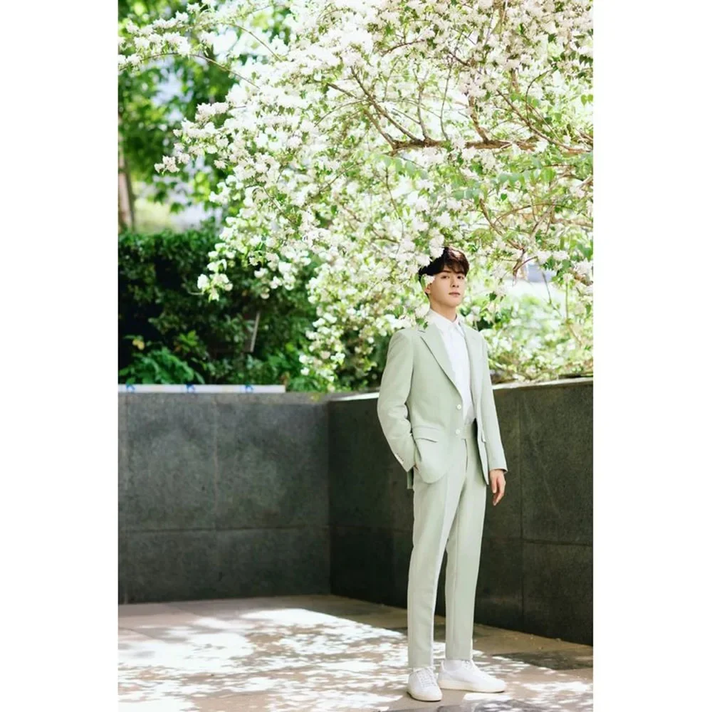 

Green mens Tuxedo Wedding Suits For Men Bespoke Groom Wear Formal Fashion Men Suit Prom Party Blazer+Pants+Vest