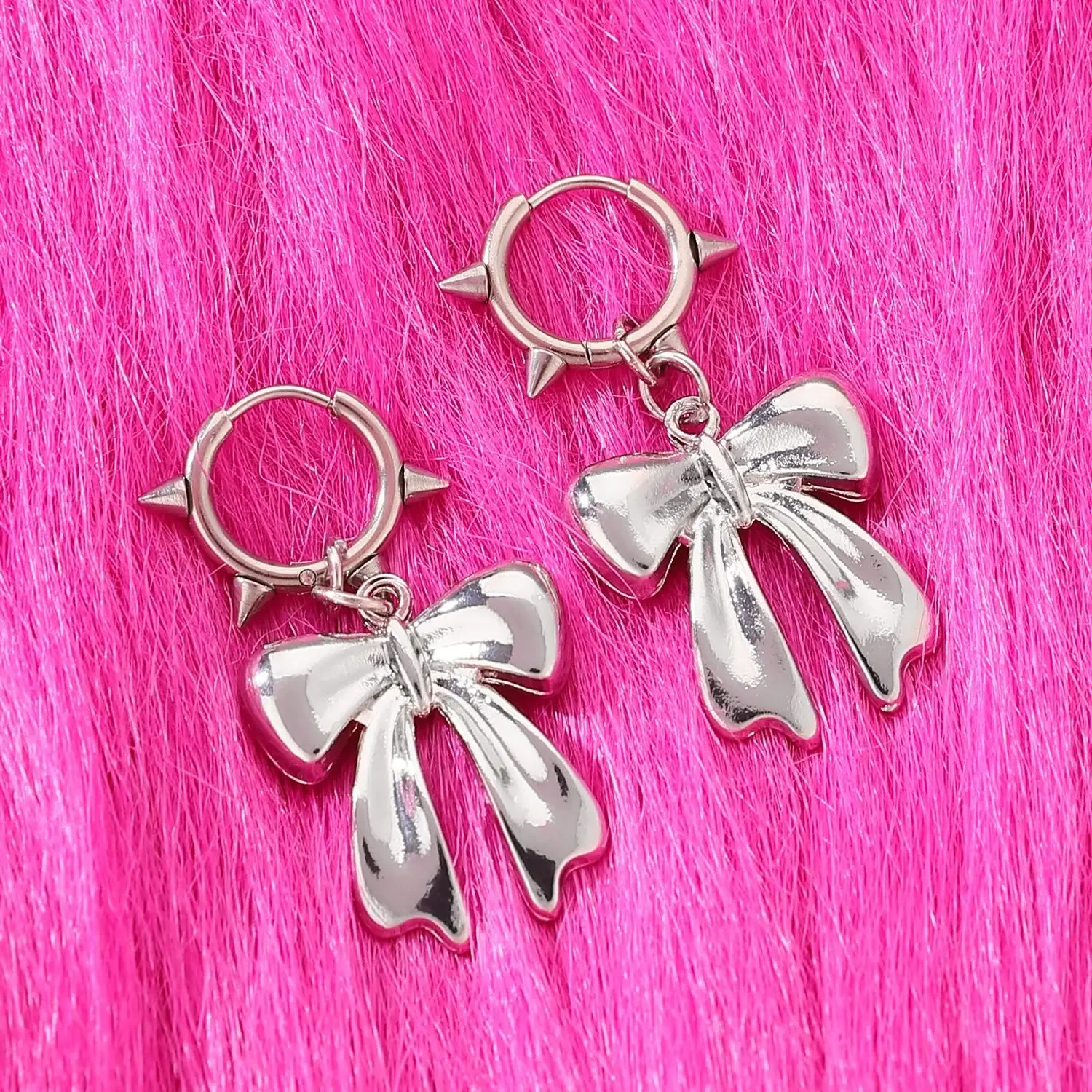 Silver Color Cute Star Swirl Earrings Gothic Charm Rivet Bow Earrings for Women Punk Grunge Jewelry Vintage Accessories Cool