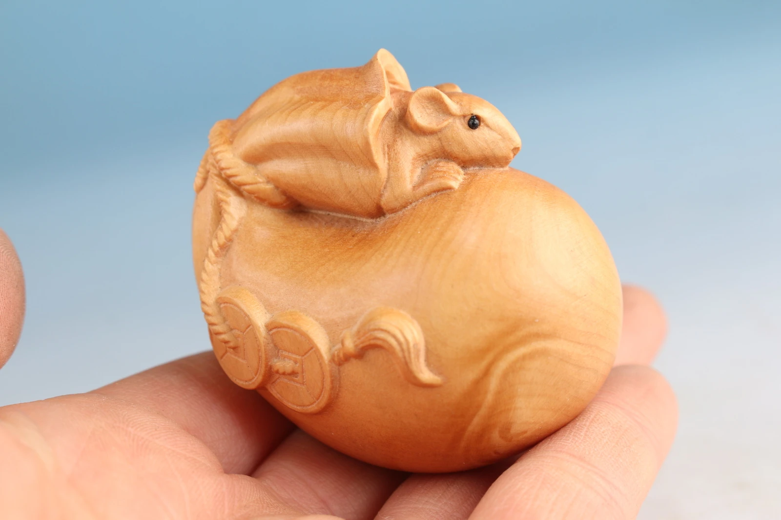 Chinese Boxwood Handmade Fortune Monkey Statue Netsuke Table Ornament Gift