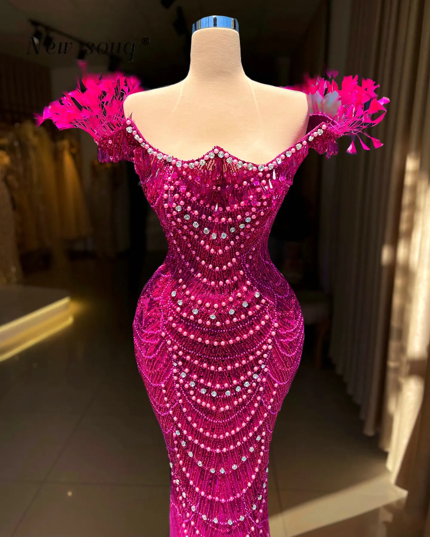 Hot Pink Feathers Off Shoulder Mermaid Evening Dresses Arabic Pearls Beaded Crystals Party Dress Customised Wedding Prom Gowns