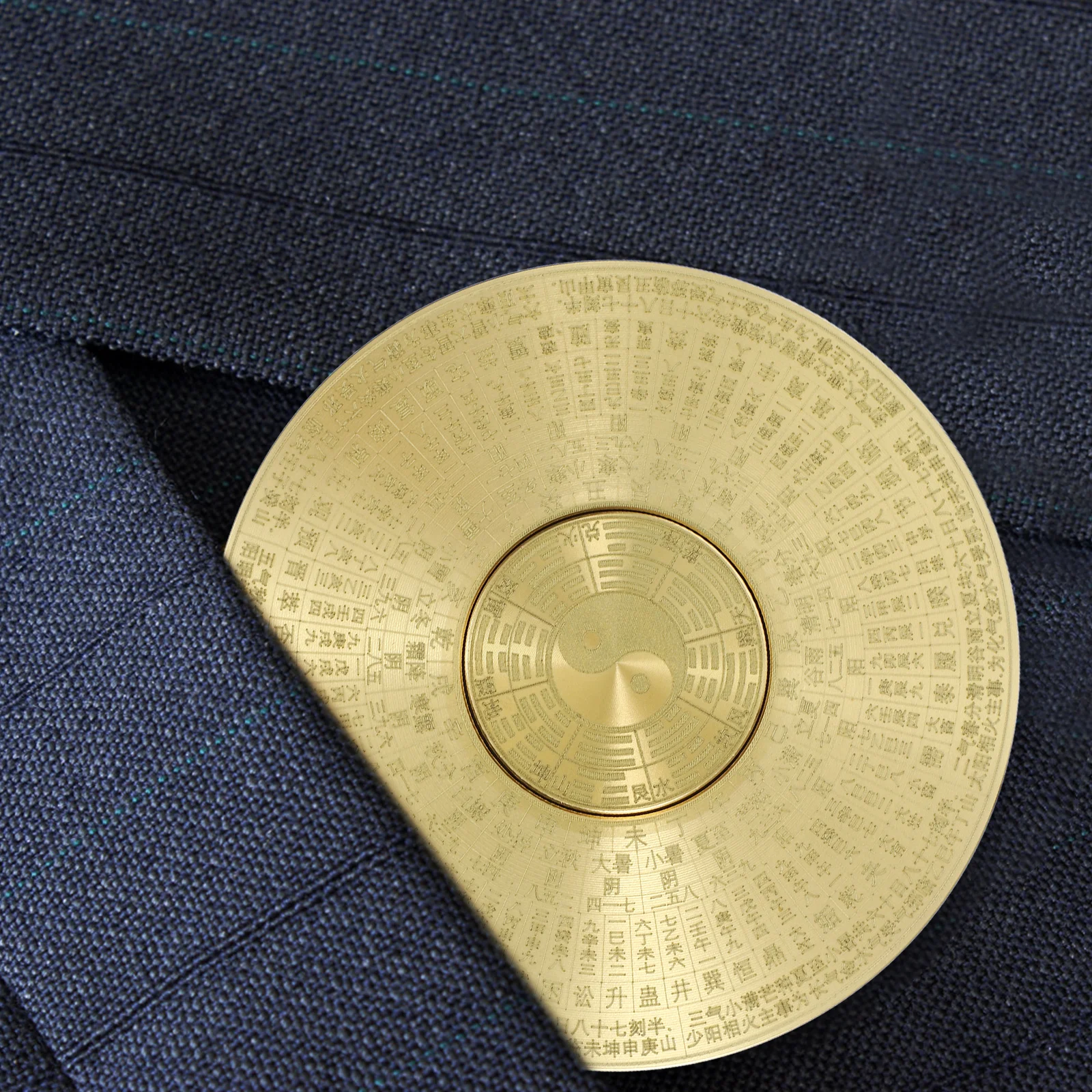 

Retro Chinese Compass Brass Ancient Metal Compass For Outdoor Camping Hiking Portable Taoist Decor Home Study Decoration