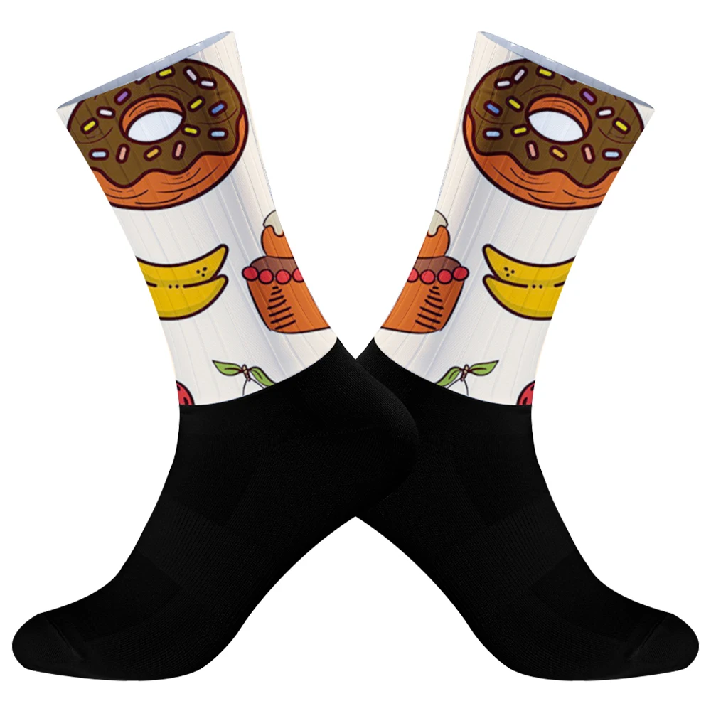 

Новинка 2025 года. Скажи прощайтесь к постели, спортивные велосипедные носки, противоскользящие и впитывающие пот, обеспечивающие стабильную опору для каждого шага.