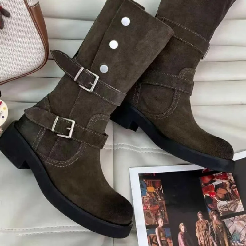 

Женские короткие сапоги в стиле вестерн в стиле ретро, новинка 2025, корейское издание, модные ботинки до середины бедра на платформе с круглым носком