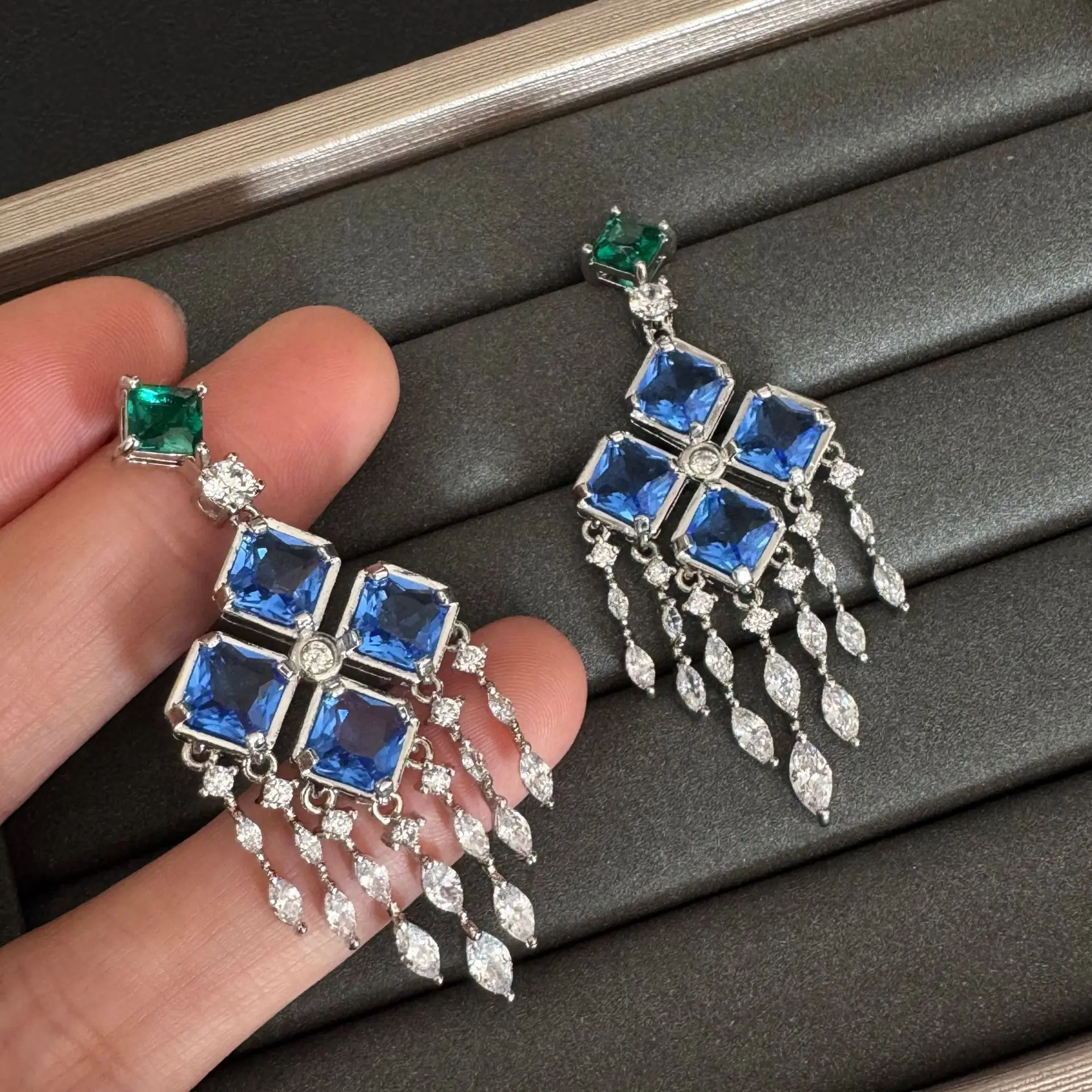 unique earrings for women luxury jewelry for wedding evening party green red blue square block dangling earrings tassel