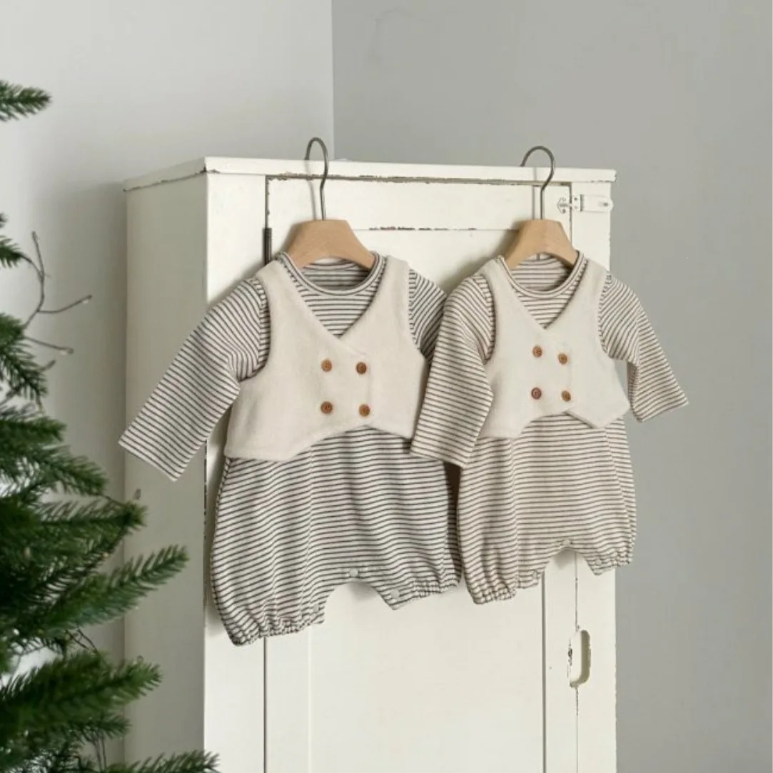 2026 Autumn New Baby Long Sleeve Casual Striped Romper Boy Girl Infant False Two-piece Jumpsuit Newborn Toddler Clothes
