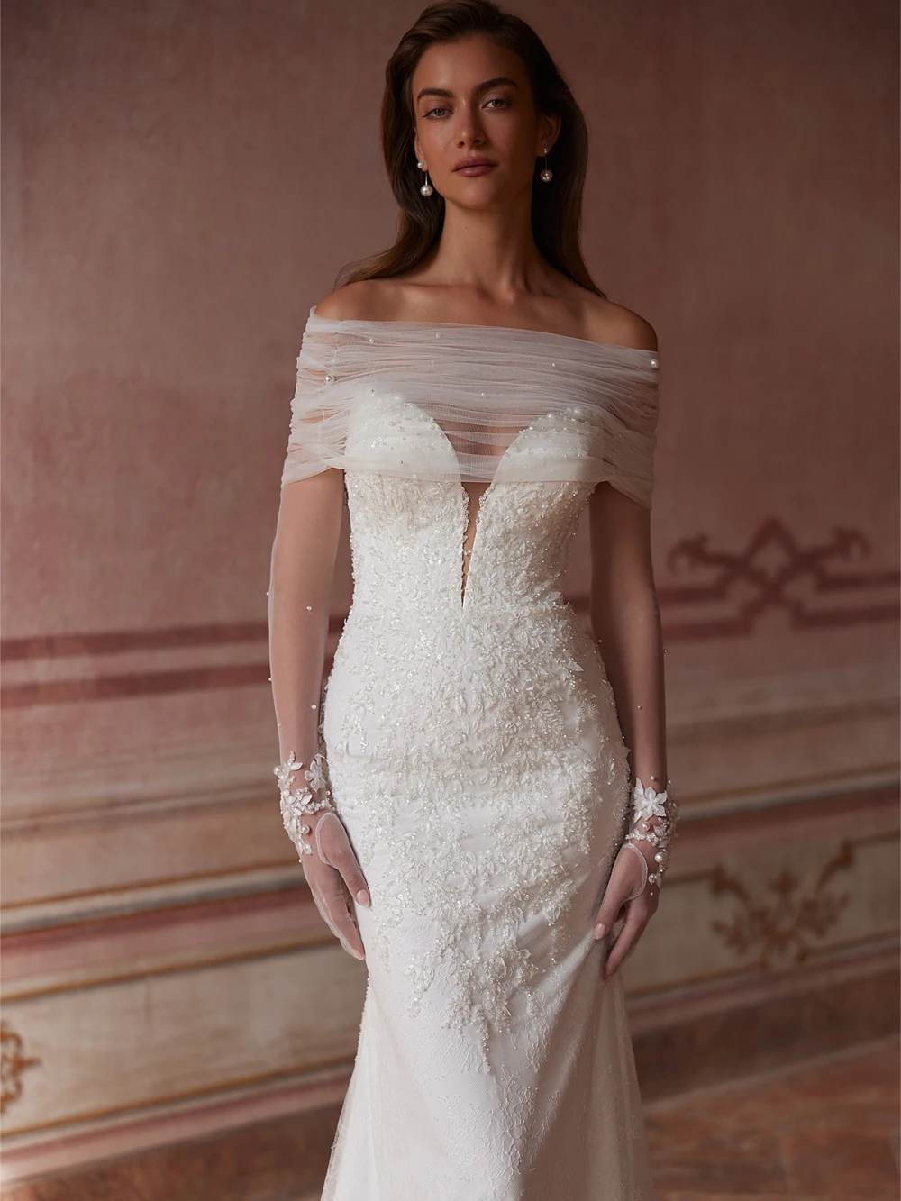 فستان زفاف مزين بالدانتيل واللؤلؤ اللامع بدون قفازات بدون أكتاف فستان زفاف مخصص حورية البحر فساتين طويلة للعروس