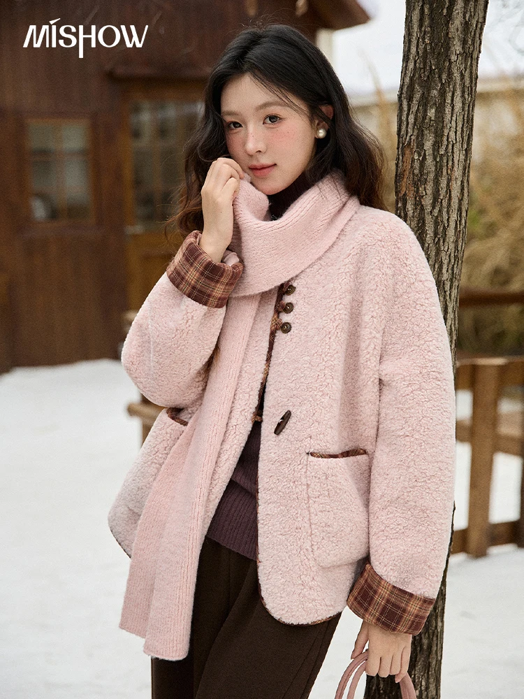 

MISHOW Woman Plaid Patchwork Lamb Wool Coat 2025 Winter Round Neck Coat Commute Warm Loose Jacket （Without A Scarf）MXE90W0923