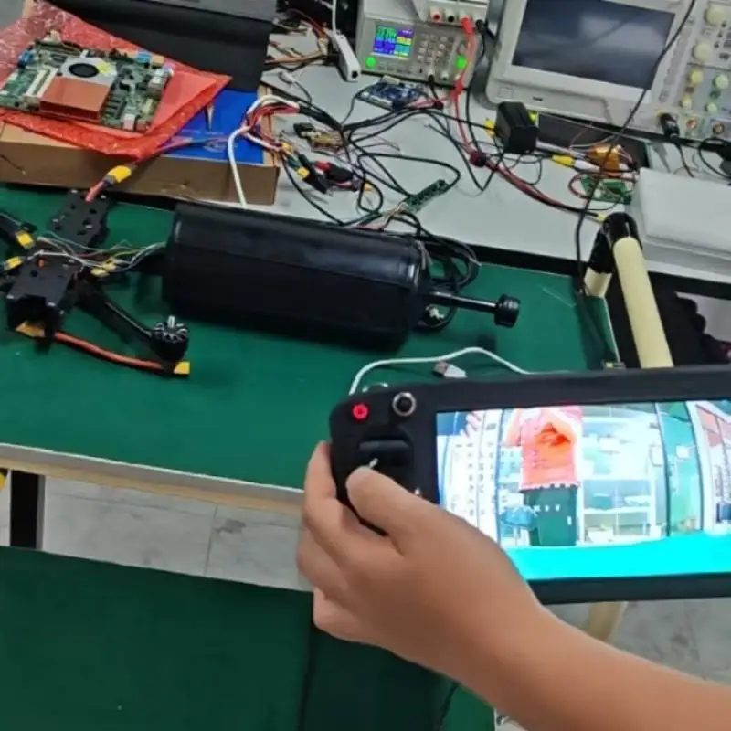 High Refresh Rate 2000 Nits High-Brightness 7-inch 1080P Low Latency 40km Optical Fiber Transmission Integrated RC and Display