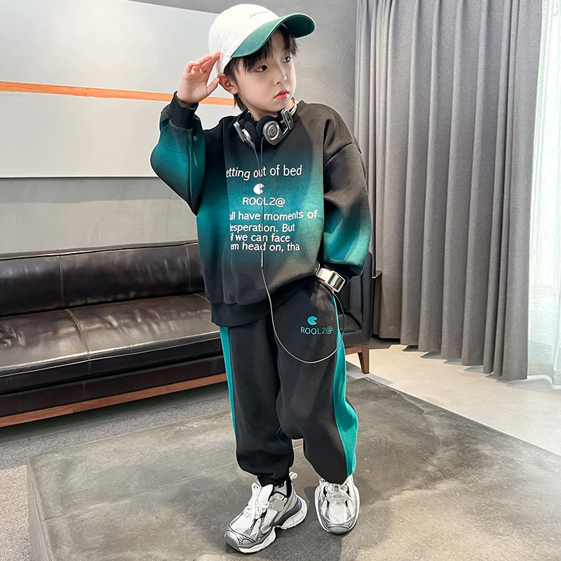 

Модный комплект из двух предметов: свитшот с буквенным принтом и длинными рукавами, повседневная спортивная одежда для мальчиков 7-15 лет, весенняя коллекция, новинка