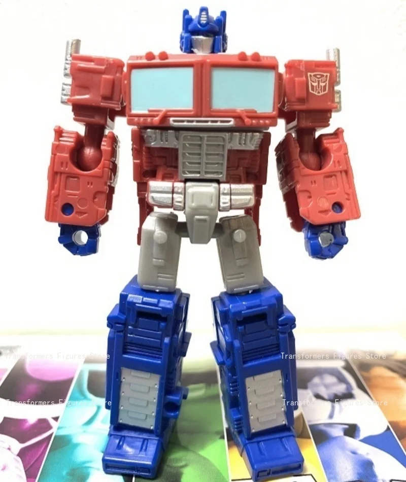 Disponibile Trasformatore Serie G WFC-K1 Optimus Prime G1 Film Cartoon Action Figure Anime Robot mobile Giocattoli da collezione popolari
