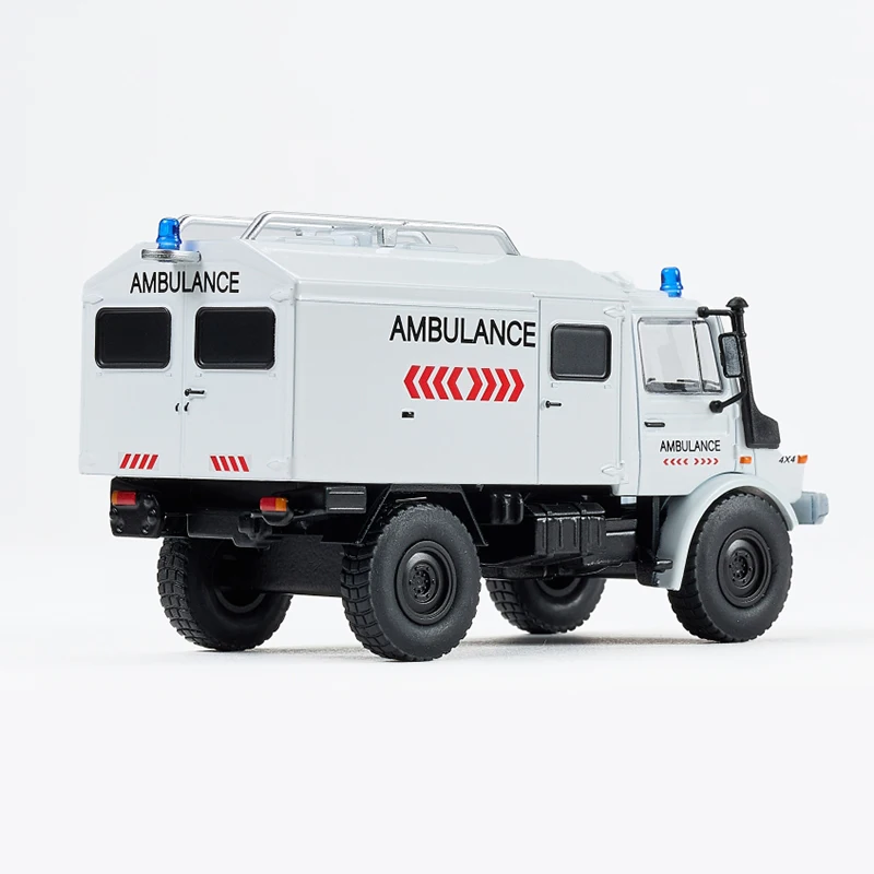 MASSDI 1:64 스케일 U1300L U300L DLRG 구급차 트럭 무료 지붕 합금 시뮬레이션 자동차 모델 정적 컬렉션 기념품 선물