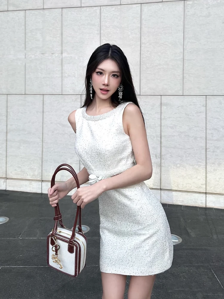 

Luxury Hollow Out Show Waist Knitted Dresses Spring Women Sleeveless Bow Mini Dress New Summer High Waist Mini Package Hip Dress