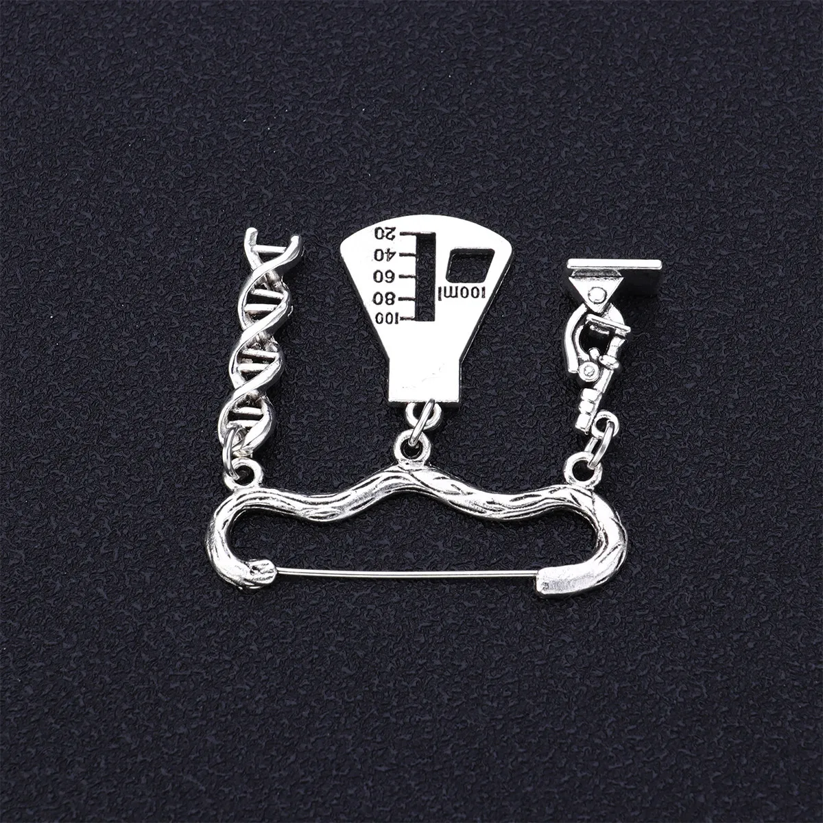 2Pcs Brooch Premium Alloy Microscope Design Chic Graduation Gift for Students Eye-Catching Casual Outfit Accessory