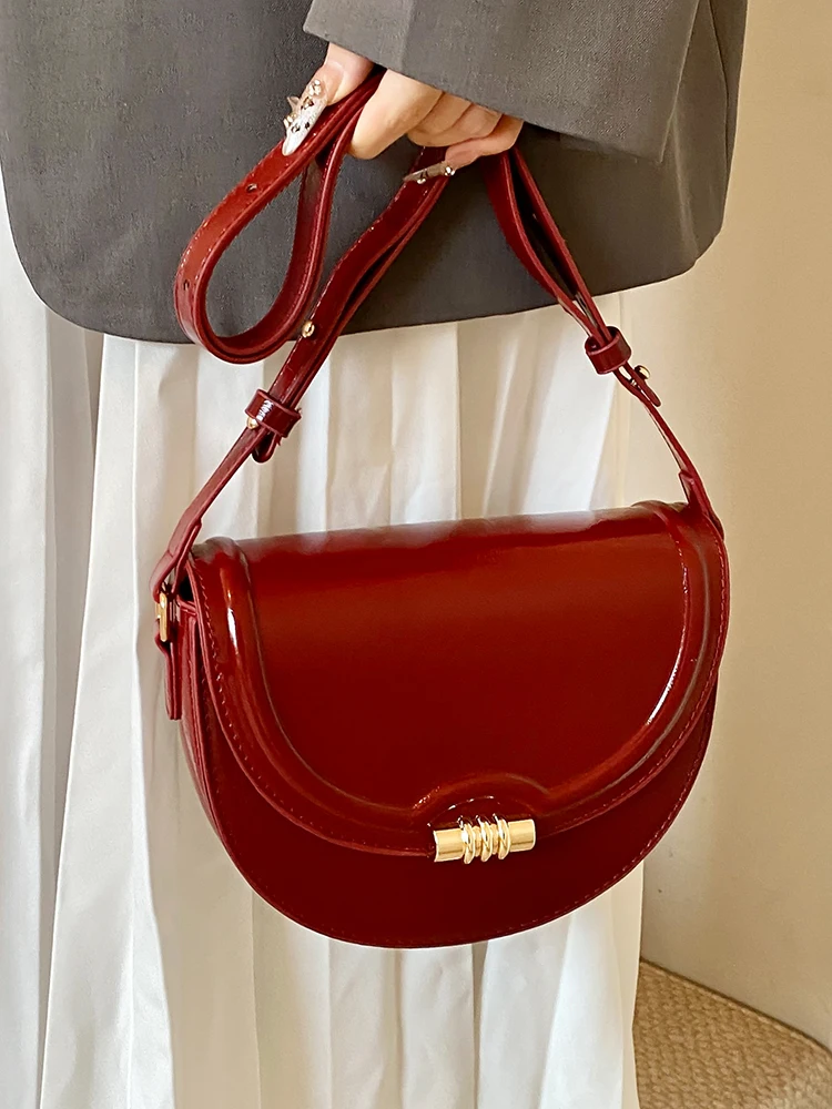 Classic Burgundy Women Crossbody Bag Vintage Solid Color Flap Design Shoulder Bags Female Daily Commuter Bolsos