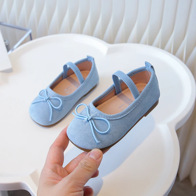 Prinzessinnenschuhe für kleine Mädchen, Bonbonfarben, Schleife, elastisches Band, flacher Kinderschuh aus Wildleder, süßer Slip-On, bequemer Herbst-Kinderschuh, Größe 21–30 – Detail 19