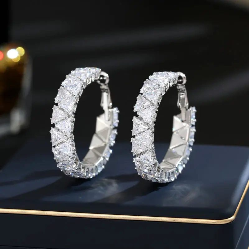 

New Luxury High-End Elegant Shiny Geometric Triangle Zircon Inlaid Round Circle Hoop Earrings