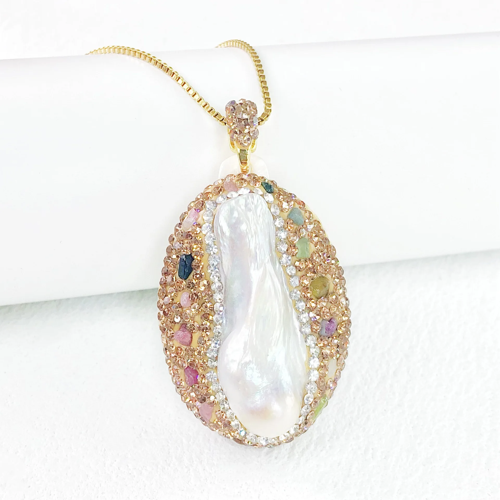 

Natural Pearl Turquoise Marbet Crystal Pendant Necklaces for Fashion Women Long Chain Collar Choker Jewelry Gifts Accessories
