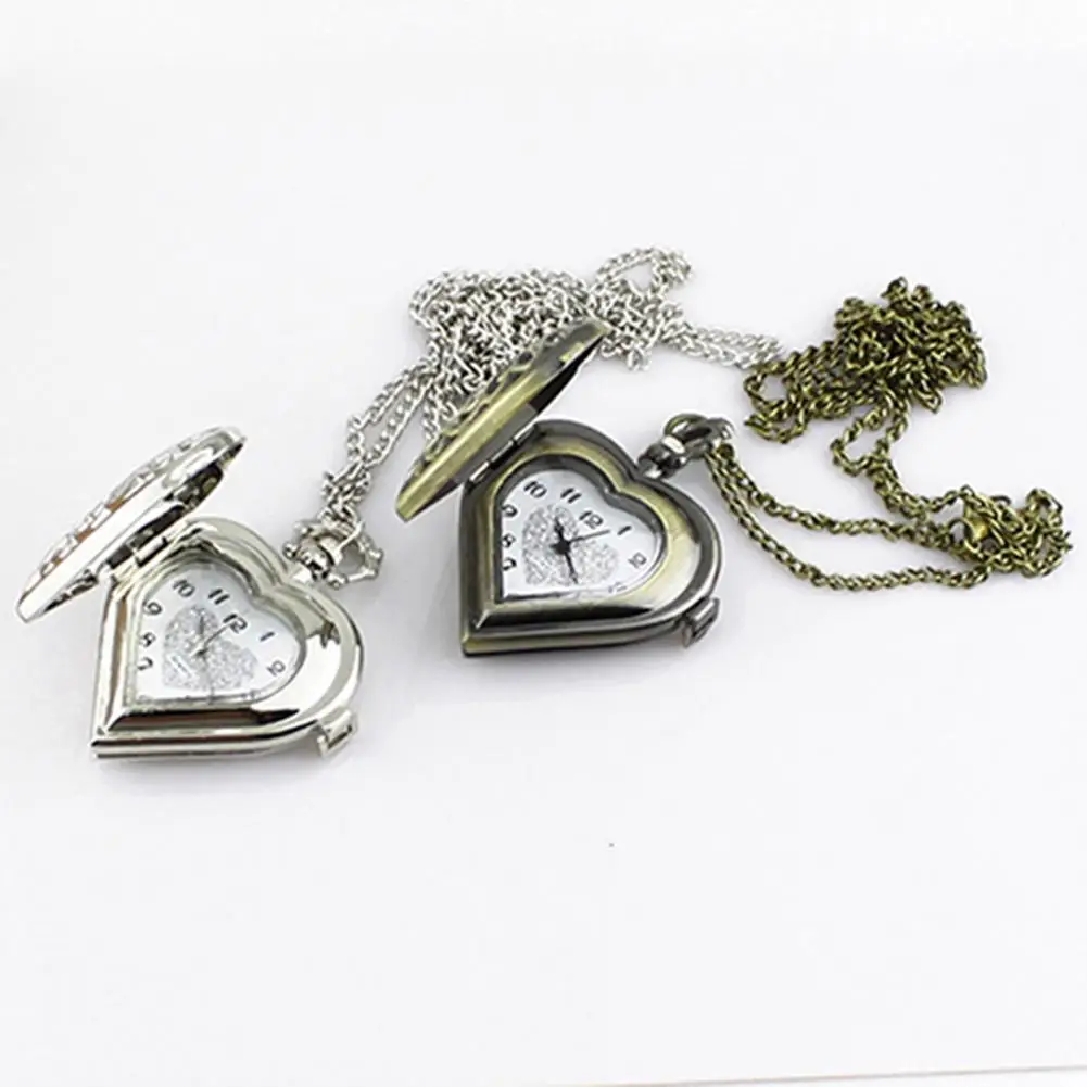 2023 Pocket Watch Trend Watch Vintage Hollow Heart-shaped Alloy Vintage Pocket Watch Quartz Pocket Watches Gifts Clock