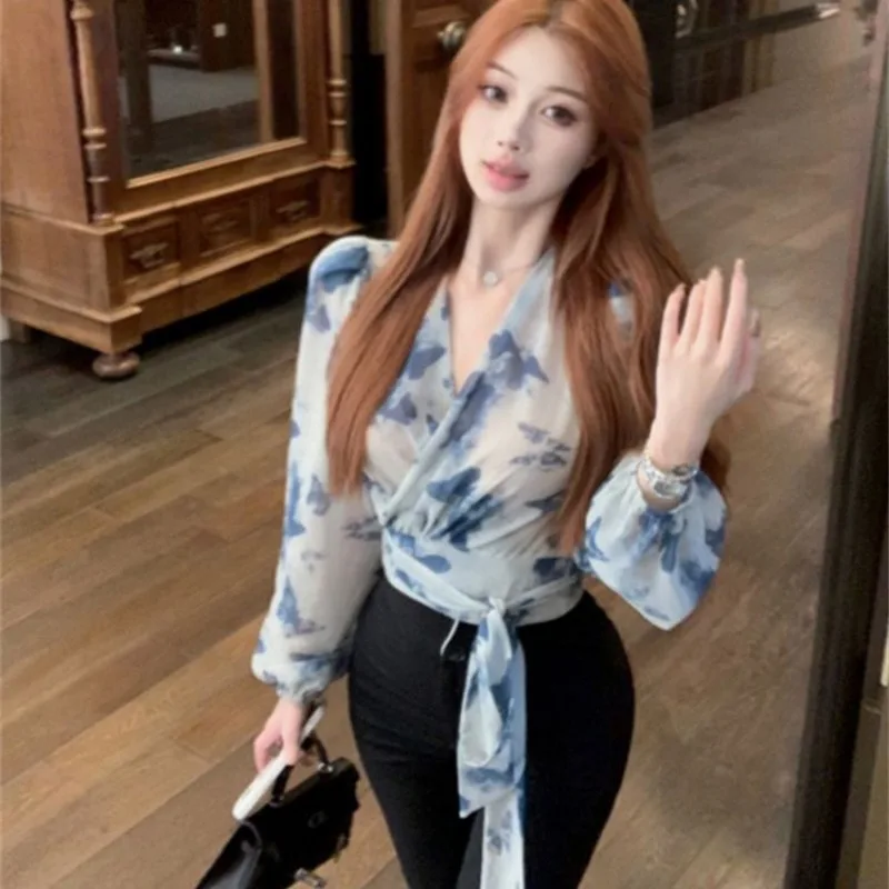 Elegantes Damen-Hemd mit V-Ausschnitt, Damen-Cardigan-Blusen mit Frühlings-Tinten-Print