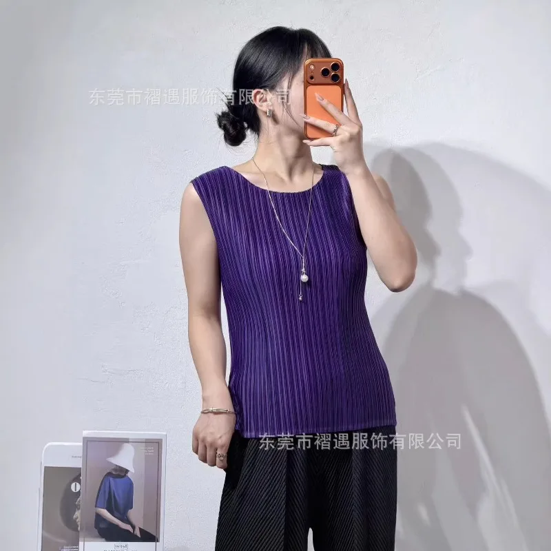 

Плиссированный топ Miyake, весна-лето 2026, новинка, свободный крой, большие размеры, повседневный, простой, универсальный, модный, с легкими складками, низкий круглый вырез, жилет-топ